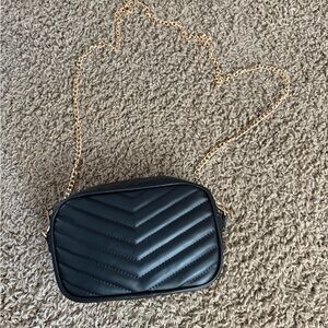 Elegant Black Quilted Crossbody Bag